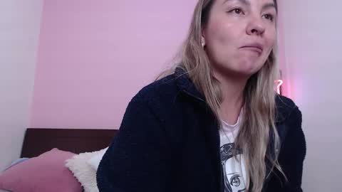 Snapshot of danika_bellaa chatting on January 19, 2025, 2:04 am K A R O L online show from January 19, 2025, 2:04 am