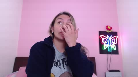 Snapshot of danika_bellaa chatting on January 22, 2025, 12:59 am K A R O L online show from January 22, 2025, 12:59 am