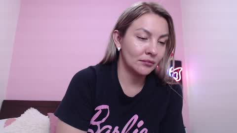 Snapshot of danika_bellaa chatting on February 2, 2025, 1:34 am K A R O L online show from February 2, 2025, 1:34 am