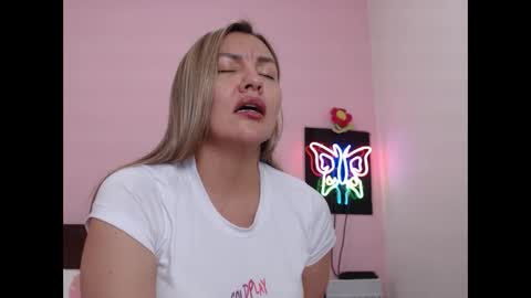 Snapshot of danika_bellaa chatting on February 11, 2025, 1:10 am K A R O L online show from February 11, 2025, 1:10 am