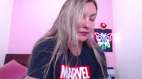 Snapshot of danika_bellaa chatting on March 4, 2025, 2:06 am K A R O L online show from March 4, 2025, 2:06 am