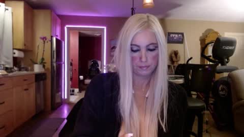 DanikaWhite69 online show from December 10, 2024, 7:37 am