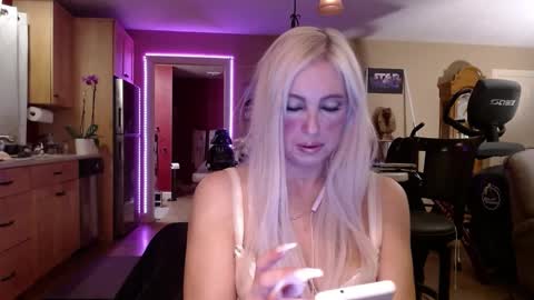 DanikaWhite69 online show from December 30, 2024, 5:04 am