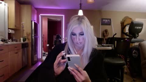 DanikaWhite69 online show from February 6, 2025, 7:13 am