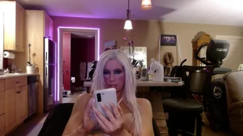 Snapshot of danikawhite69 chatting on April 26, 2026, 12:47 pm DanikaWhite69 online show from April 26, 2026, 12:47 pm