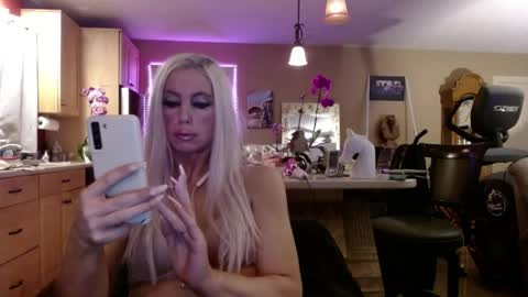 Snapshot of danikawhite69 chatting on May 24, 2026, 11:37 am DanikaWhite69 online show from May 24, 2026, 11:37 am