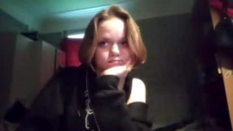Adell online show from June 3, 2026, 9:23 am