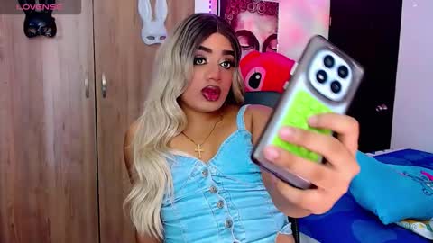 danipein online show from October 26, 2025, 12:11 pm