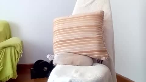 daniroca8 online show from January 10, 2026, 3:25 pm