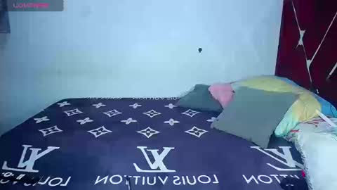 danisabrownn online show from September 17, 2025, 8:32 pm