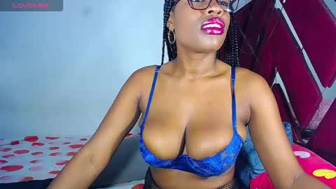 danisabrownn online show from October 15, 2025, 1:33 pm