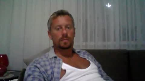 Snapshot of danisami12345 chatting on September 27, 2025, 8:14 pm daniel online show from September 27, 2025, 8:14 pm