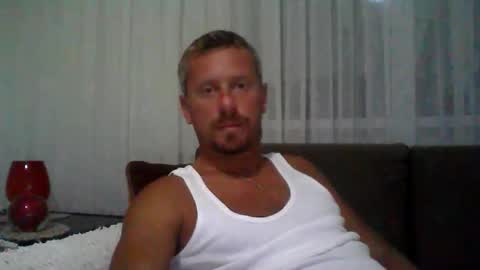 Snapshot of danisami12345 chatting on September 30, 2025, 8:25 pm daniel online show from September 30, 2025, 8:25 pm