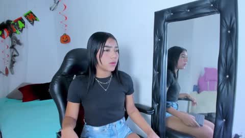 danka_smith online show from October 10, 2025, 5:39 am