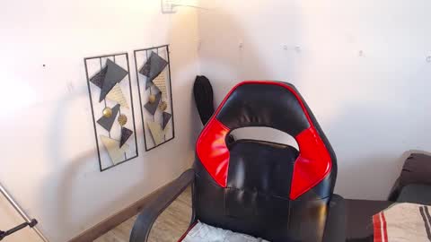 dann hill1 online show from October 27, 2025, 8:46 pm