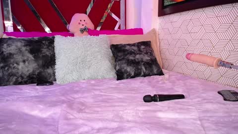 Snapshot of danna_ferri_ chatting on December 20, 2024, 8:12 pm DANNA online show from December 20, 2024, 8:12 pm