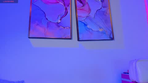 Danna Lovs online show from December 19, 2024, 2:57 pm