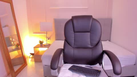 danna_palmeth online show from October 15, 2025, 11:49 pm