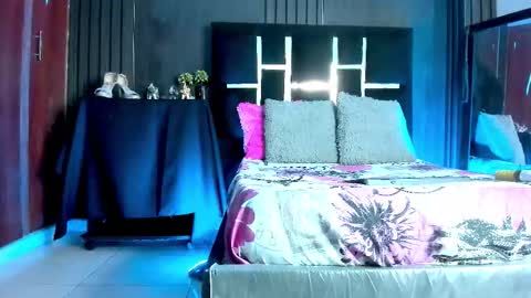 Danna online show from October 26, 2025, 2:39 am