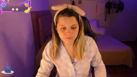 Snapshot of danna_wry chatting on December 20, 2025, 11:28 am danna_wry online show from December 20, 2025, 11:28 am