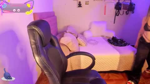 Snapshot of danna_wry chatting on December 21, 2025, 2:51 am danna_wry online show from December 21, 2025, 2:51 am