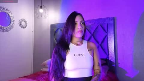 Danna  online show from December 23, 2025, 10:24 am