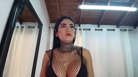 Danna Berlin  online show from January 5, 2025, 7:07 pm