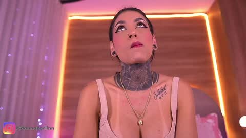 Danna Berlin  online show from March 25, 2026, 7:31 pm