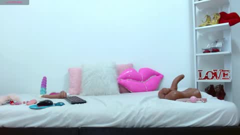 dannacatalina online show from April 11, 2026, 4:33 pm