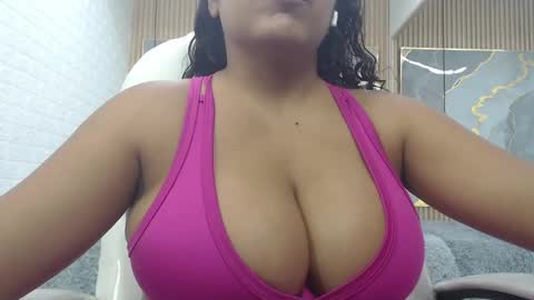 danna online show from September 22, 2025, 8:22 pm