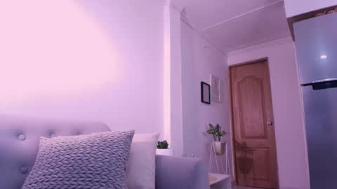 Snapshot of dannahyde chatting on February 4, 2026, 8:14 pm Insta DannaBlueX online show from February 4, 2026, 8:14 pm