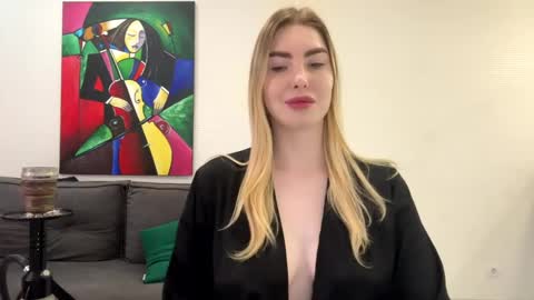 dannamissss online show from February 7, 2025, 4:35 pm