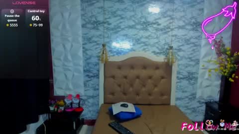 Snapshot of dannapetitee chatting on June 21, 2026, 12:46 am Danna online show from June 21, 2026, 12:46 am