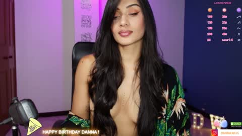 Snapshot of dannawells chatting on December 15, 2024, 2:41 am Danna Wells online show from December 15, 2024, 2:41 am