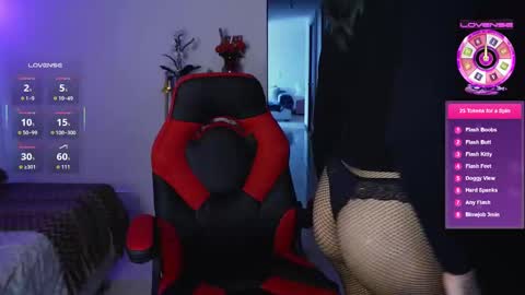    online show from October 12, 2025, 7:35 pm