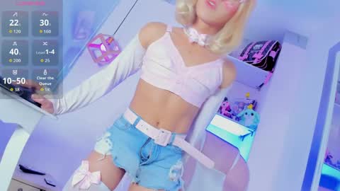 Danni  Sebastian online show from April 4, 2026, 12:35 pm