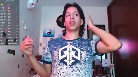 phantom555 online show from October 25, 2025, 1:29 pm