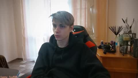 Snapshot of danny_fox888 chatting on March 4, 2025, 7:08 am Daniel online show from March 4, 2025, 7:08 am