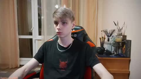 Snapshot of danny_fox888 chatting on March 10, 2025, 1:10 pm Daniel online show from March 10, 2025, 1:10 pm