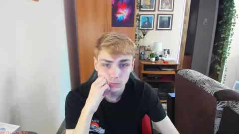 Snapshot of danny_fox888 chatting on September 15, 2025, 11:32 am Daniel online show from September 15, 2025, 11:32 am