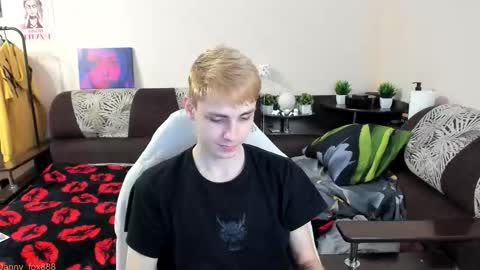 Snapshot of danny_fox888 chatting on September 18, 2025, 2:19 pm Daniel online show from September 18, 2025, 2:19 pm