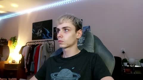 Snapshot of danny_fox888 chatting on November 23, 2025, 11:32 am Daniel online show from November 23, 2025, 11:32 am