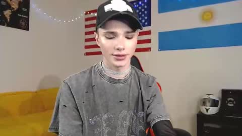 Danny online show from October 19, 2025, 10:27 am