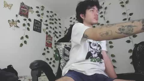 Snapshot of danny_phantom_09 chatting on February 2, 2026, 4:44 am danny_phantom_09 online show from February 2, 2026, 4:44 am