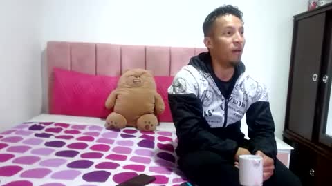 Snapshot of dannyhothot chatting on January 27, 2025, 8:28 pm danny and ruby online show from January 27, 2025, 8:28 pm