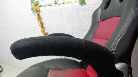 Snapshot of dannyscortt chatting on October 28, 2025, 10:56 pm DannyScott online show from October 28, 2025, 10:56 pm