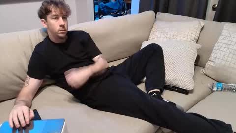 DannyThreeWay online show from November 14, 2025, 5:28 am