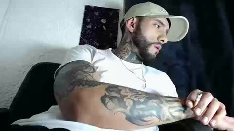 dante_d_angelo_ online show from September 25, 2025, 5:44 am