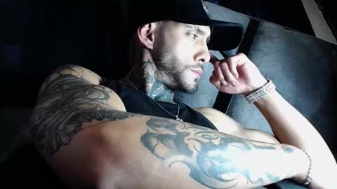 dante_d_angelo_ online show from March 25, 2026, 10:05 pm