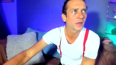 dante_steele_ online show from November 4, 2025, 3:38 am